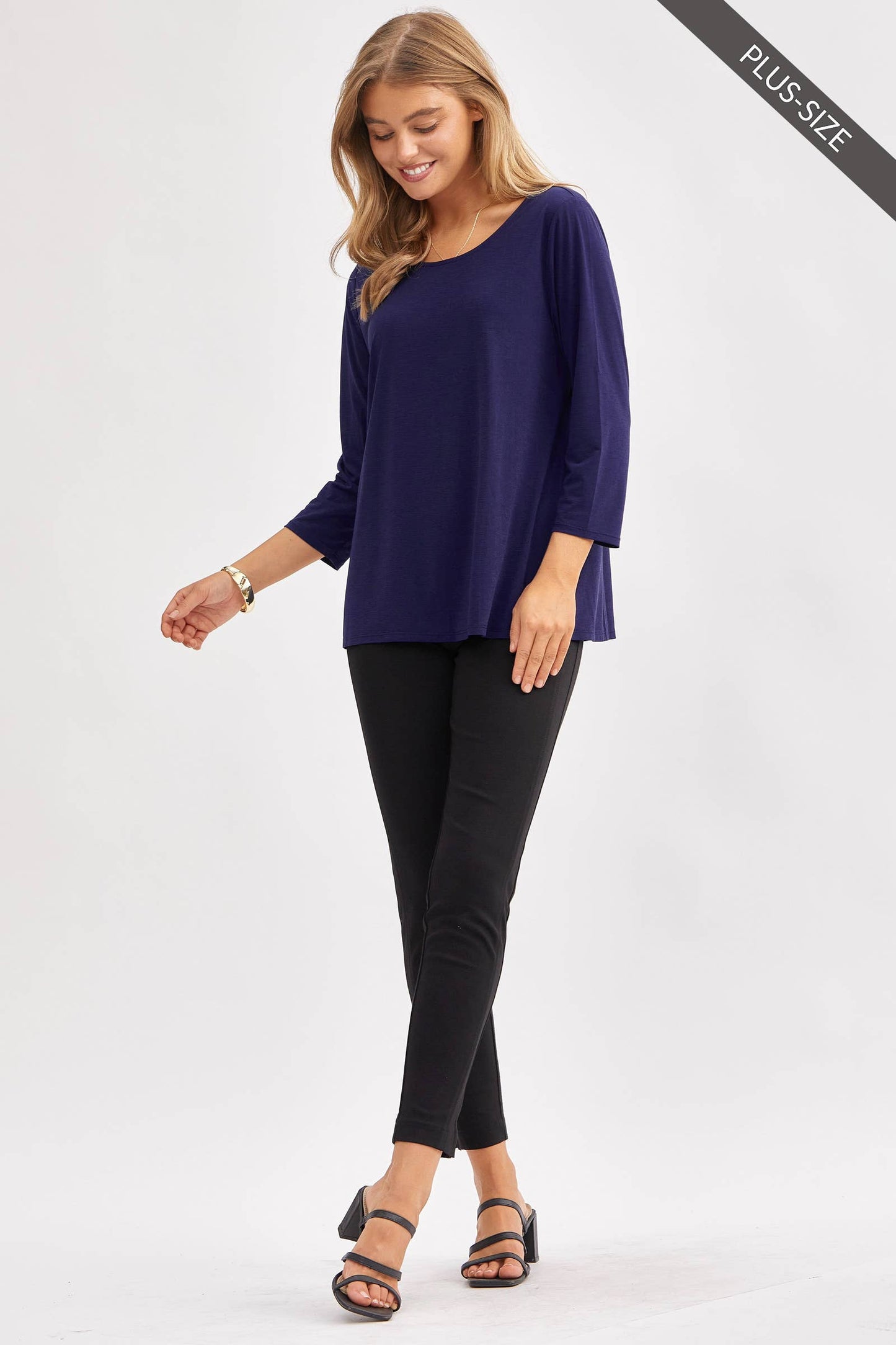 DEAR SCARLETT- PLUS SIZE Classic Wrinkle-Free Round Neck Top SD-ROUNDP