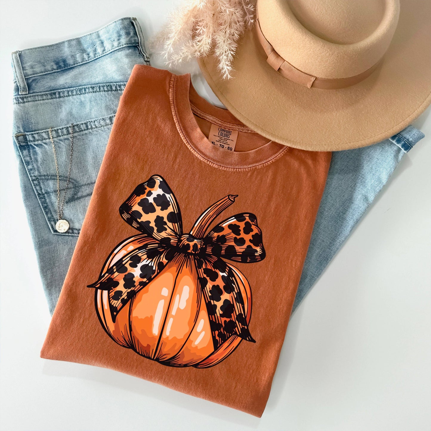 Lauras Closet - Pumpkin with Leopard Bow- Graphic Tee