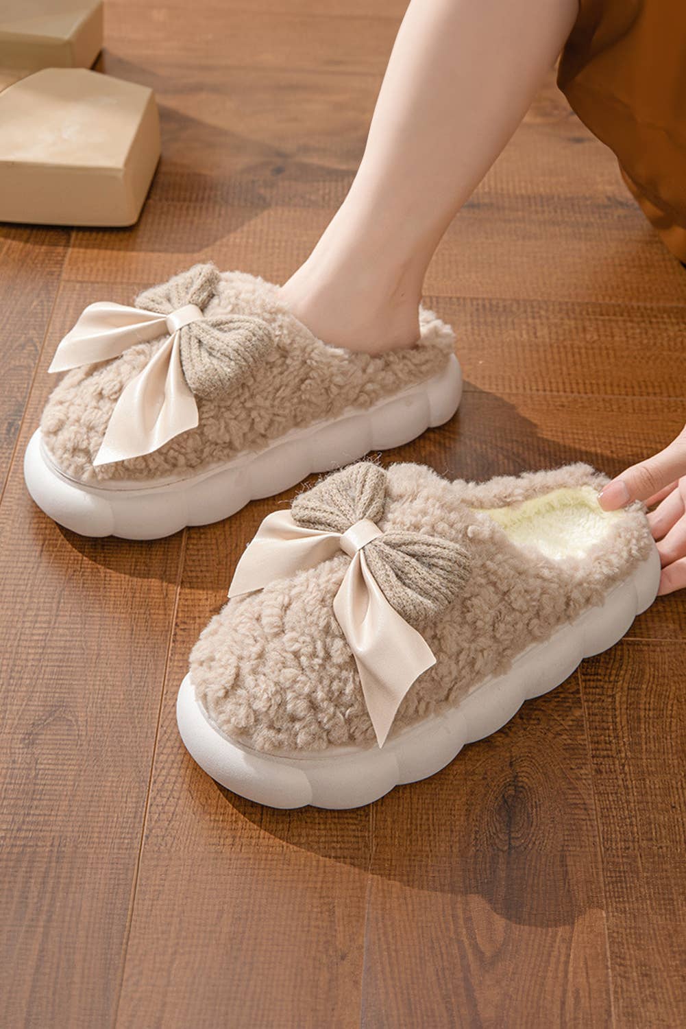 Little Daisy Closet - LDC Contrast Bowknot Applique Plush Winter Slippers