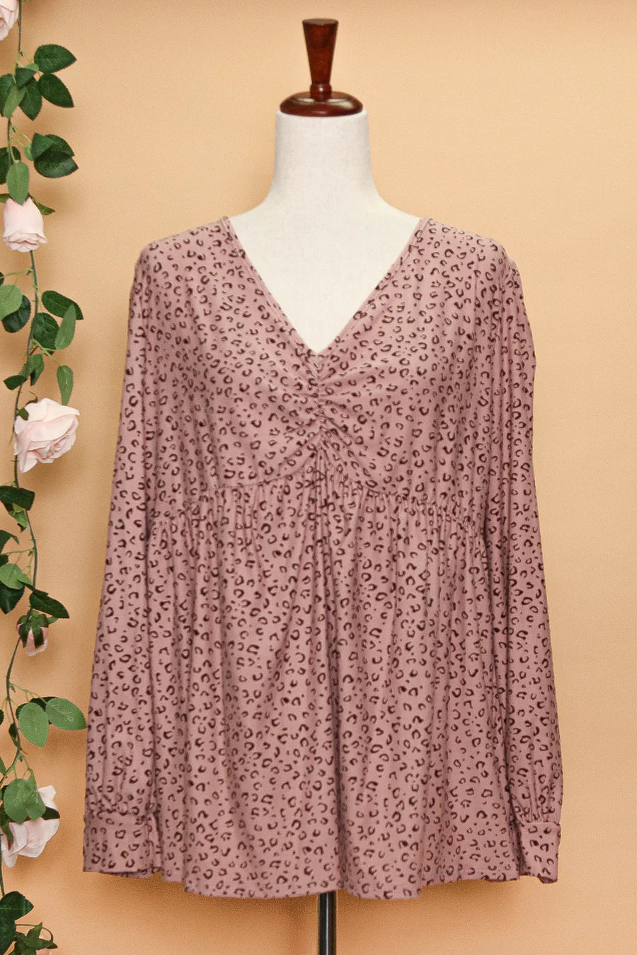 Plus Mauve V Neck Animal Top