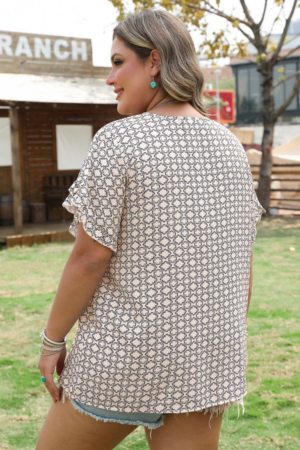 Plus Size Khaki Geometric Print Ruffled Sleeve Blouse