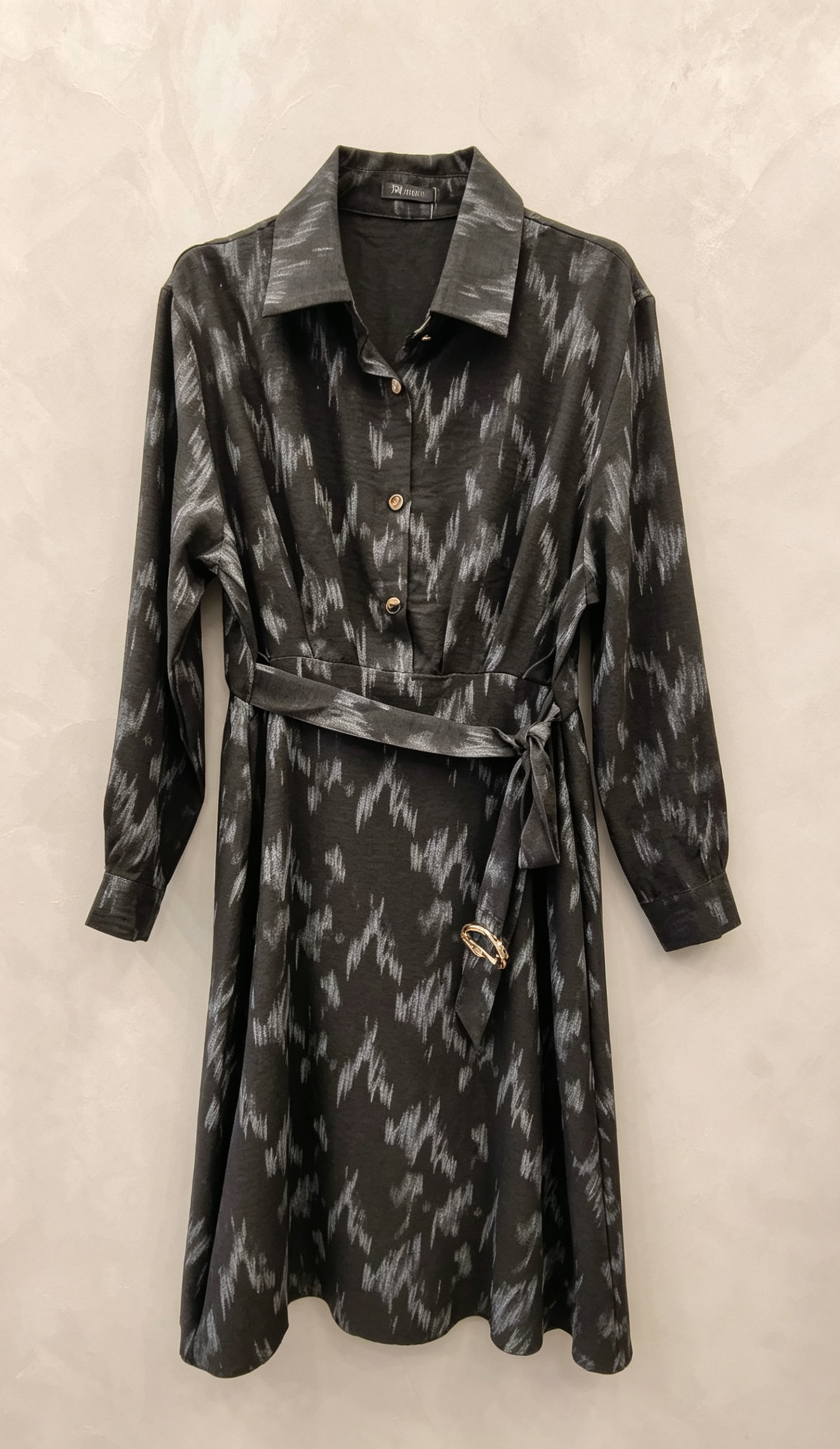 2W - Plus-size sequin shirt dress with belt