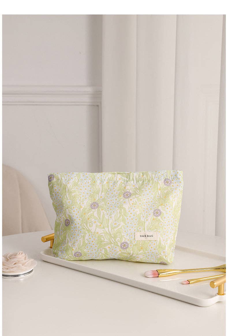 Dipped Shop - Sweet Simple Floral Print Cosmetic Bag DPB1008