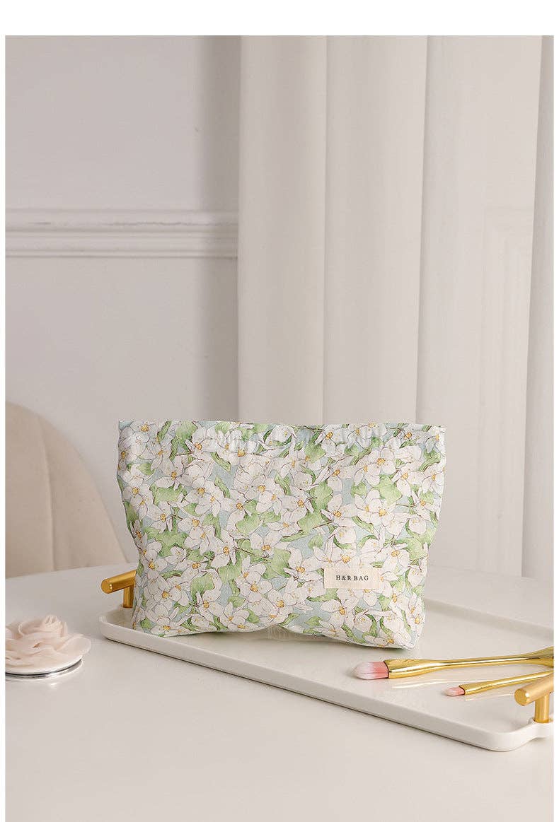 Dipped Shop - Sweet Simple Floral Print Cosmetic Bag DPB1008