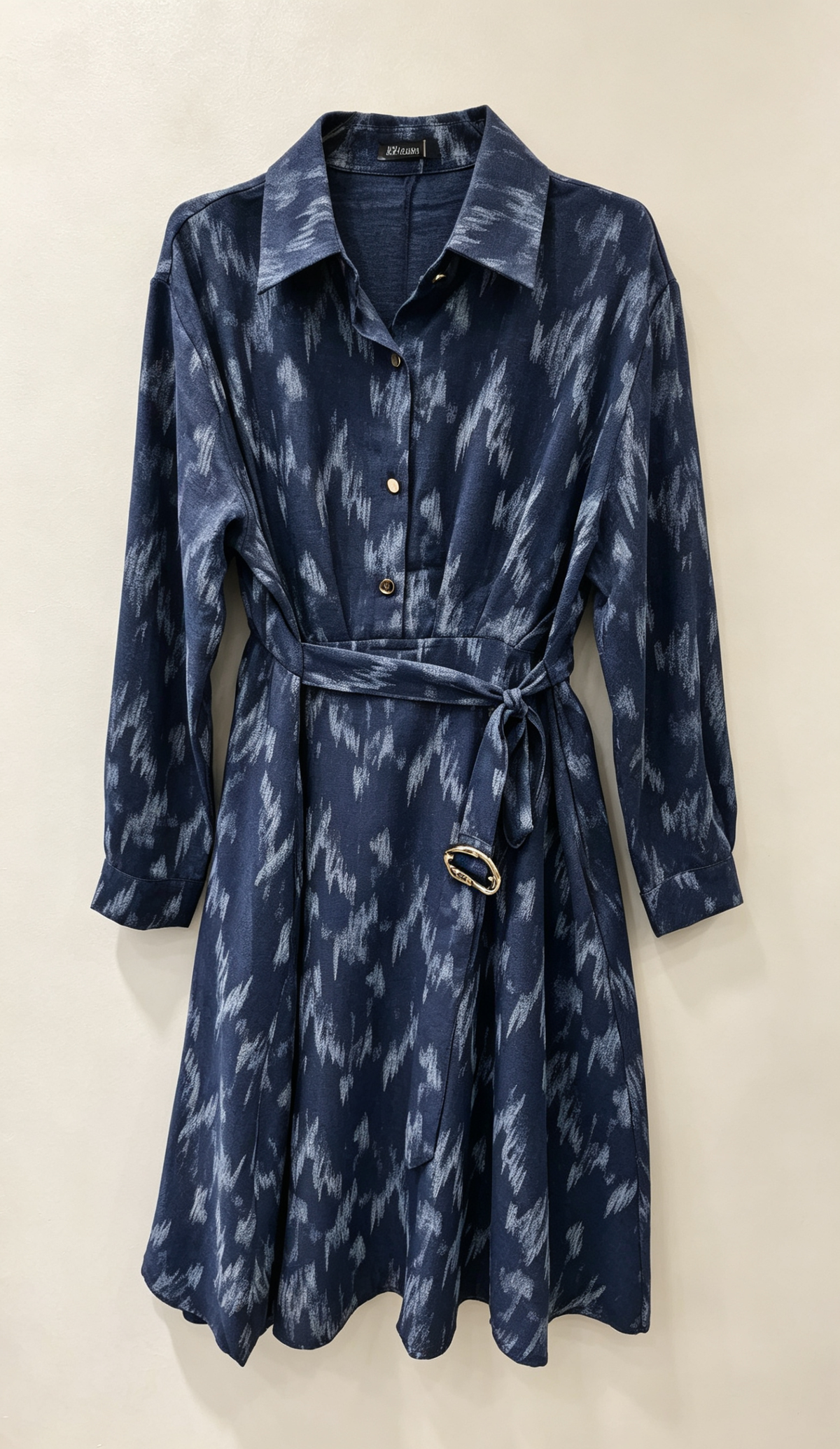 2W - Plus-size sequin shirt dress with belt