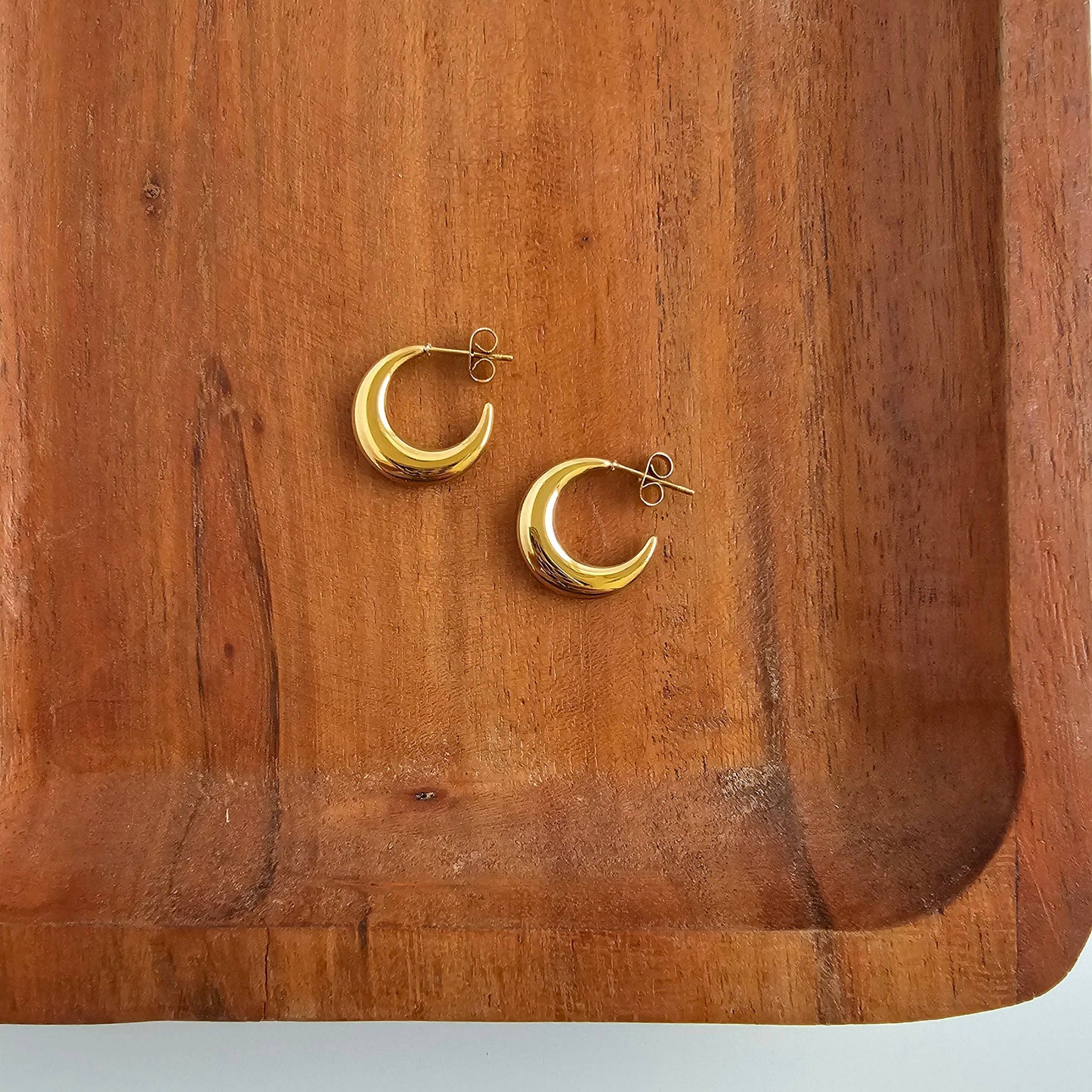Spiffy & Splendid - Luxe Selena Hoops   - Gold // Everyday basics, Jewelry