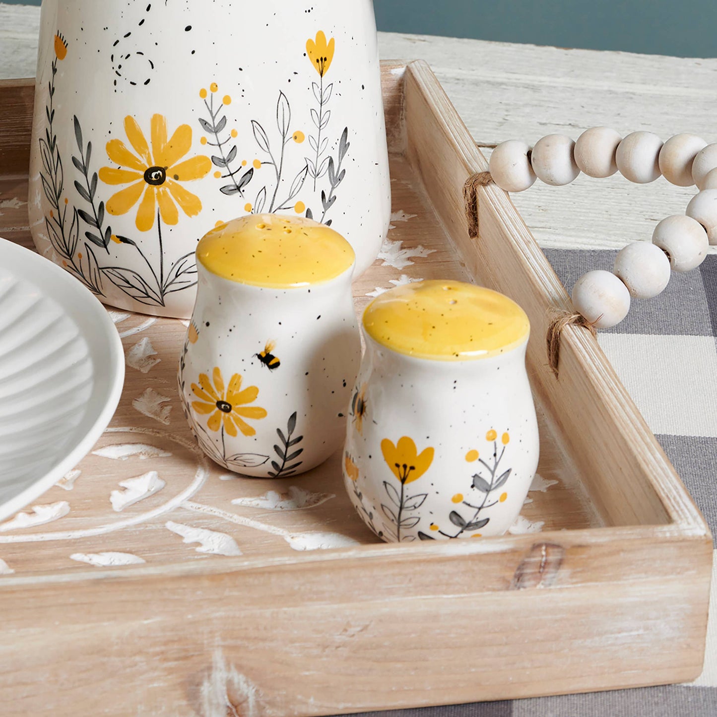 Primitives by Kathy - Bee Salt And Pepper Shakers