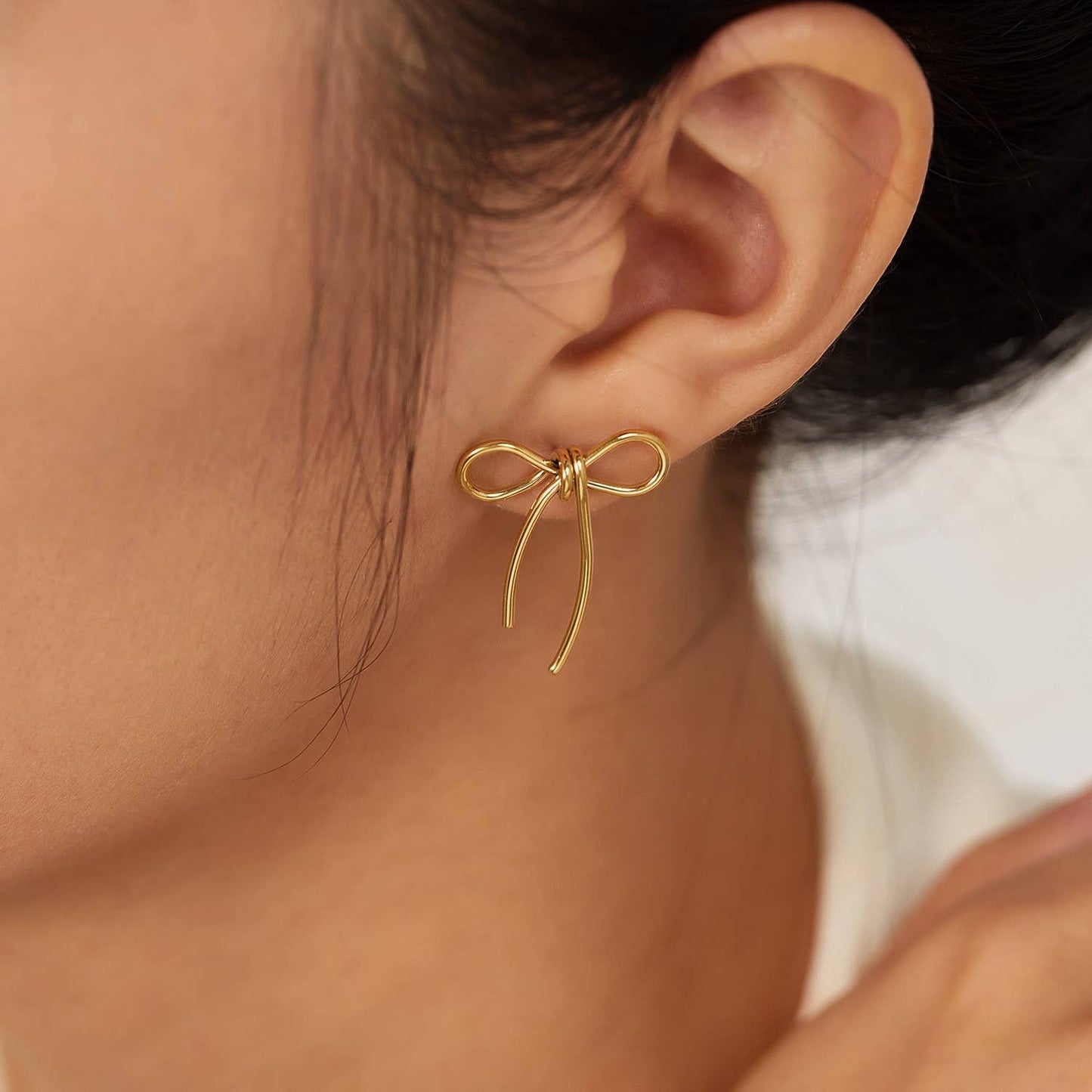 JOSSLYN by wall to wall - 18K STAINLESS STEEL TARNISH FREE BOW EARRINGS | 40E0347