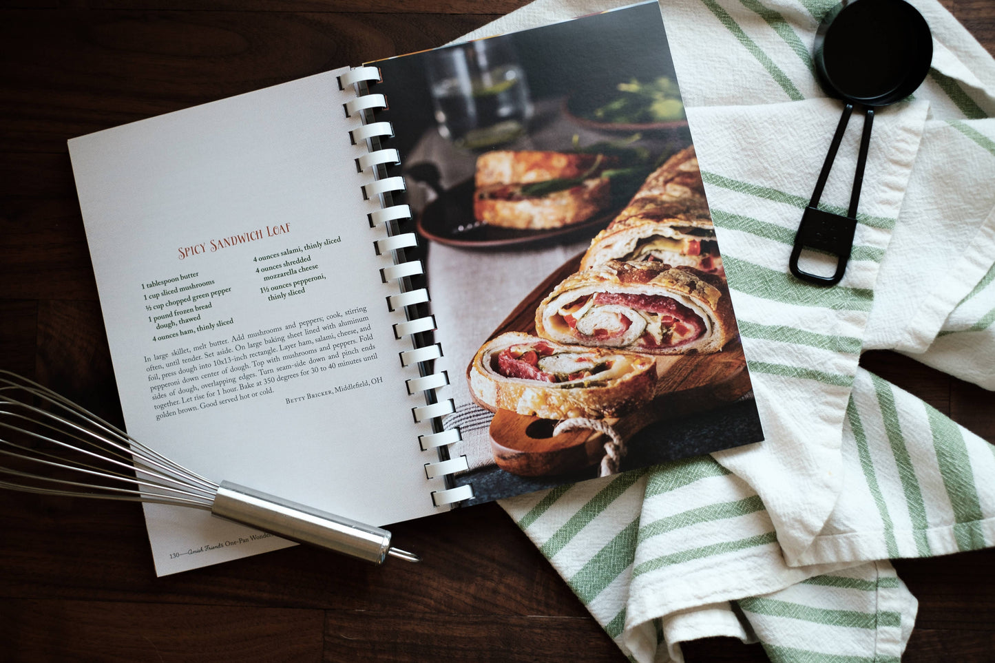 Barbour Publishing, Inc. - Wanda E. Brunstetter's Amish Friends One-Pan Wonders Cookboo