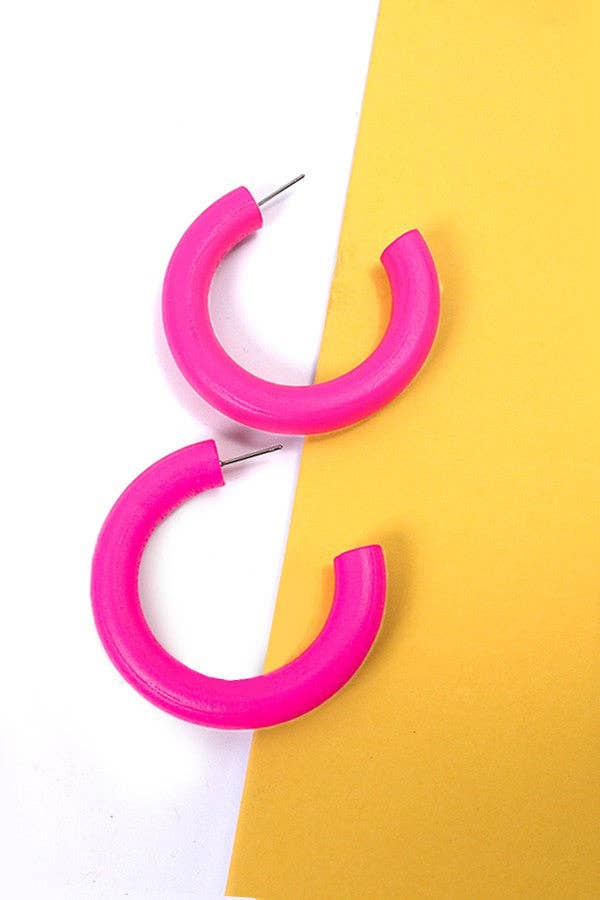 JOSSLYN by wall to wall - COLORFUL WOOD HOOP EARRINGS | 31E23585
