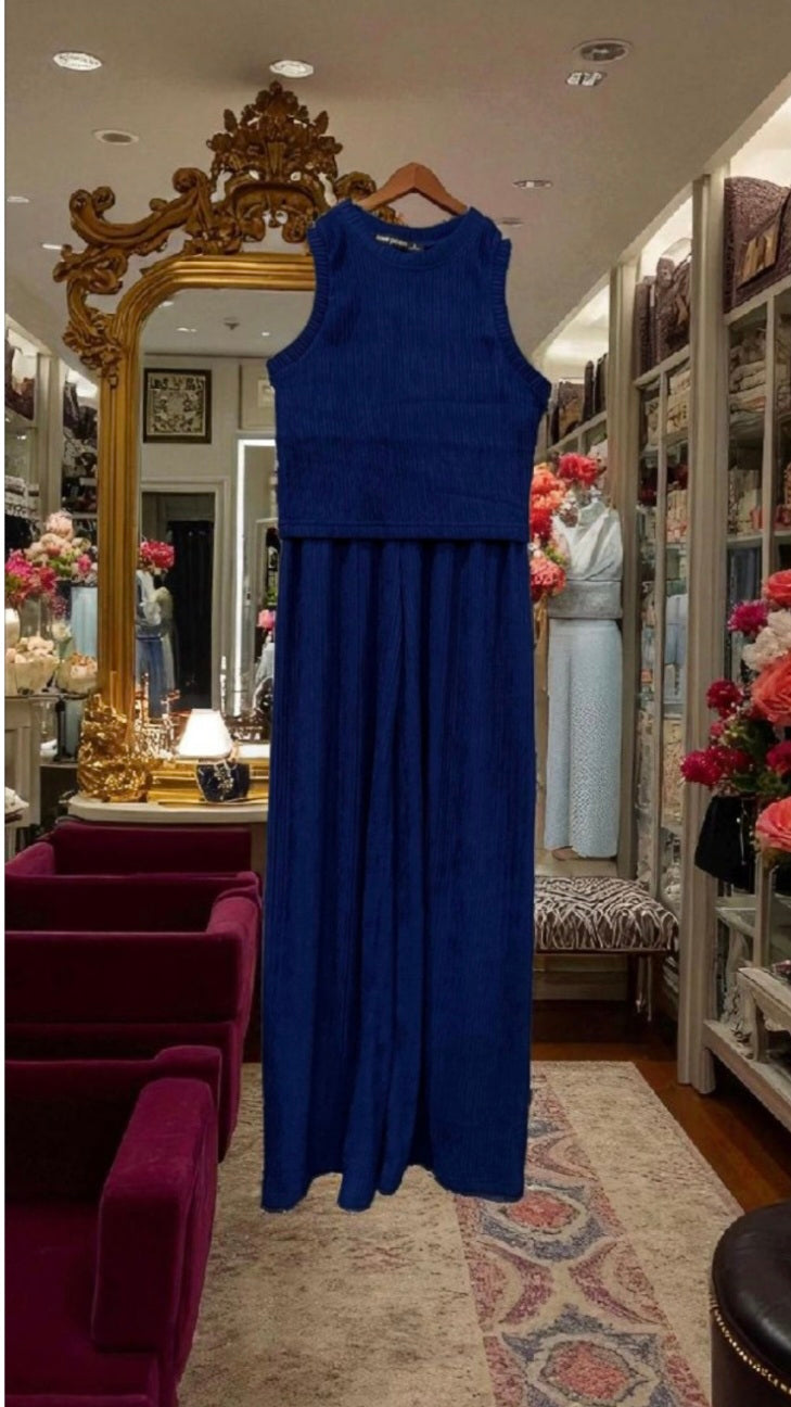 2-piece Sleeveless Rhinestone Pant Set