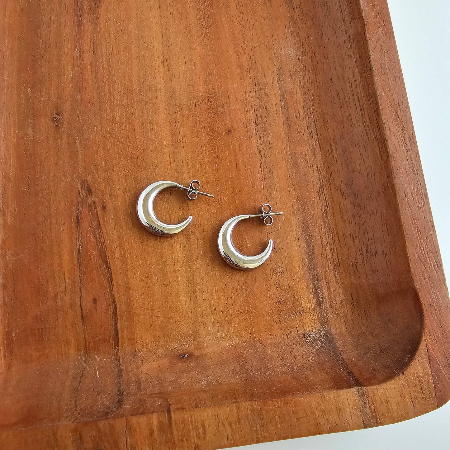 Spiffy & Splendid - Luxe Selena Hoops - Silver // Everyday basics, Jewelry