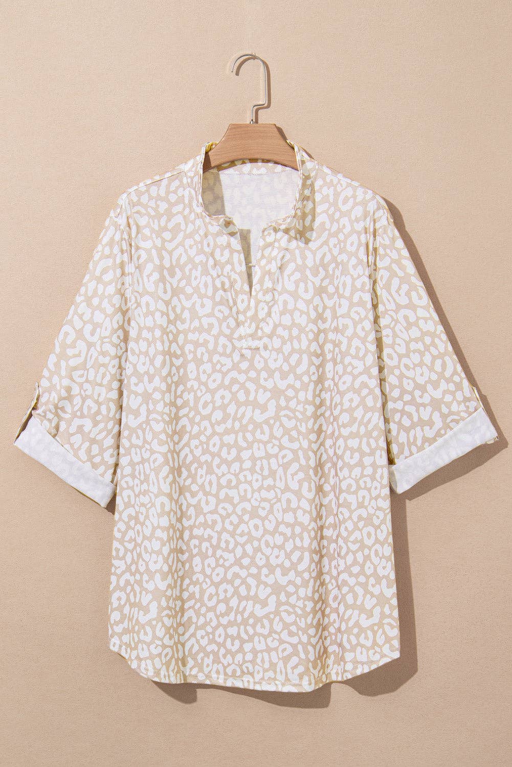 PRETTY BASH - Plus Size Leopard Tab Sleeve V-Neck Top