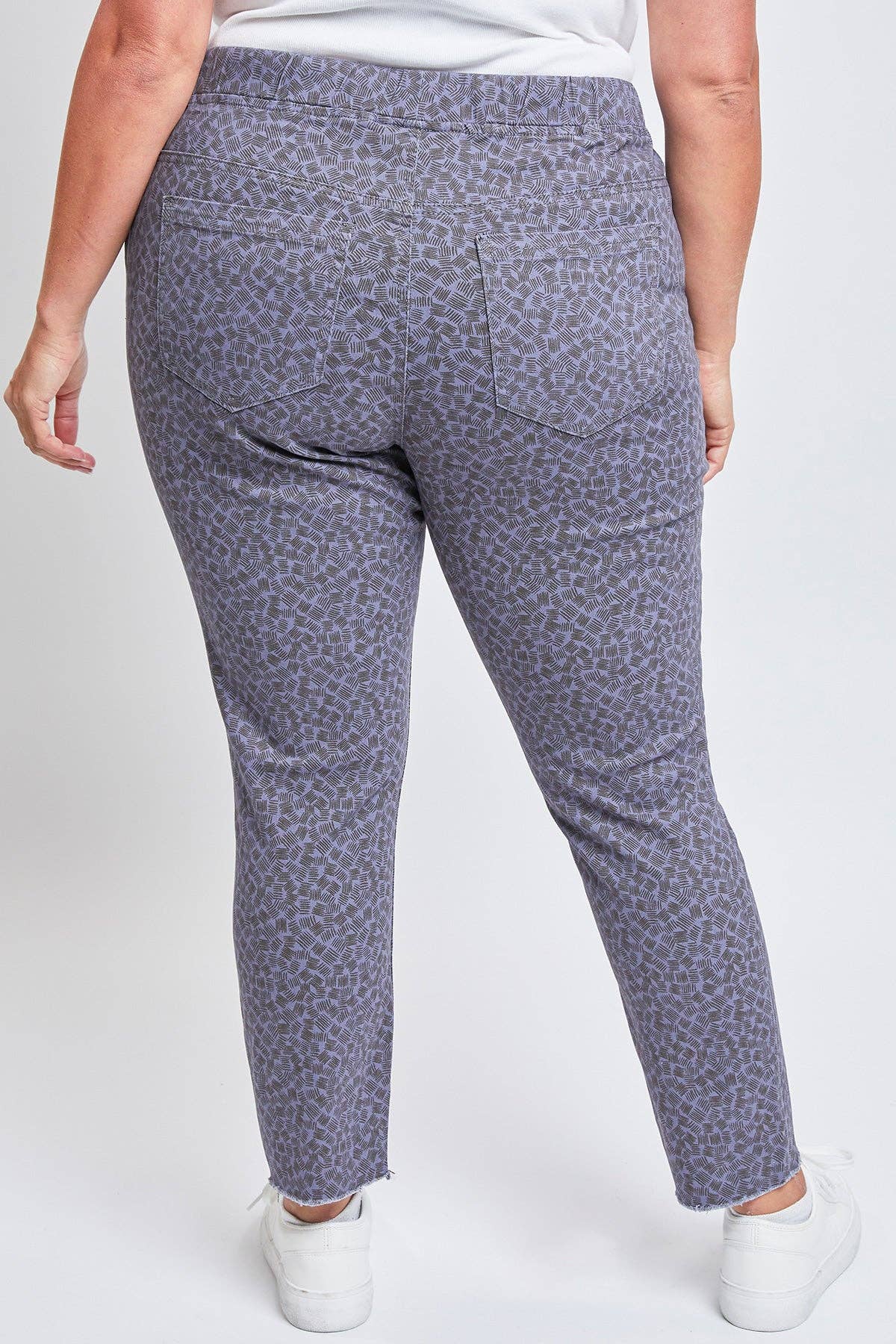 YMI - Plus Size Pull On Pants With Dog Bite Hem-XP96621
