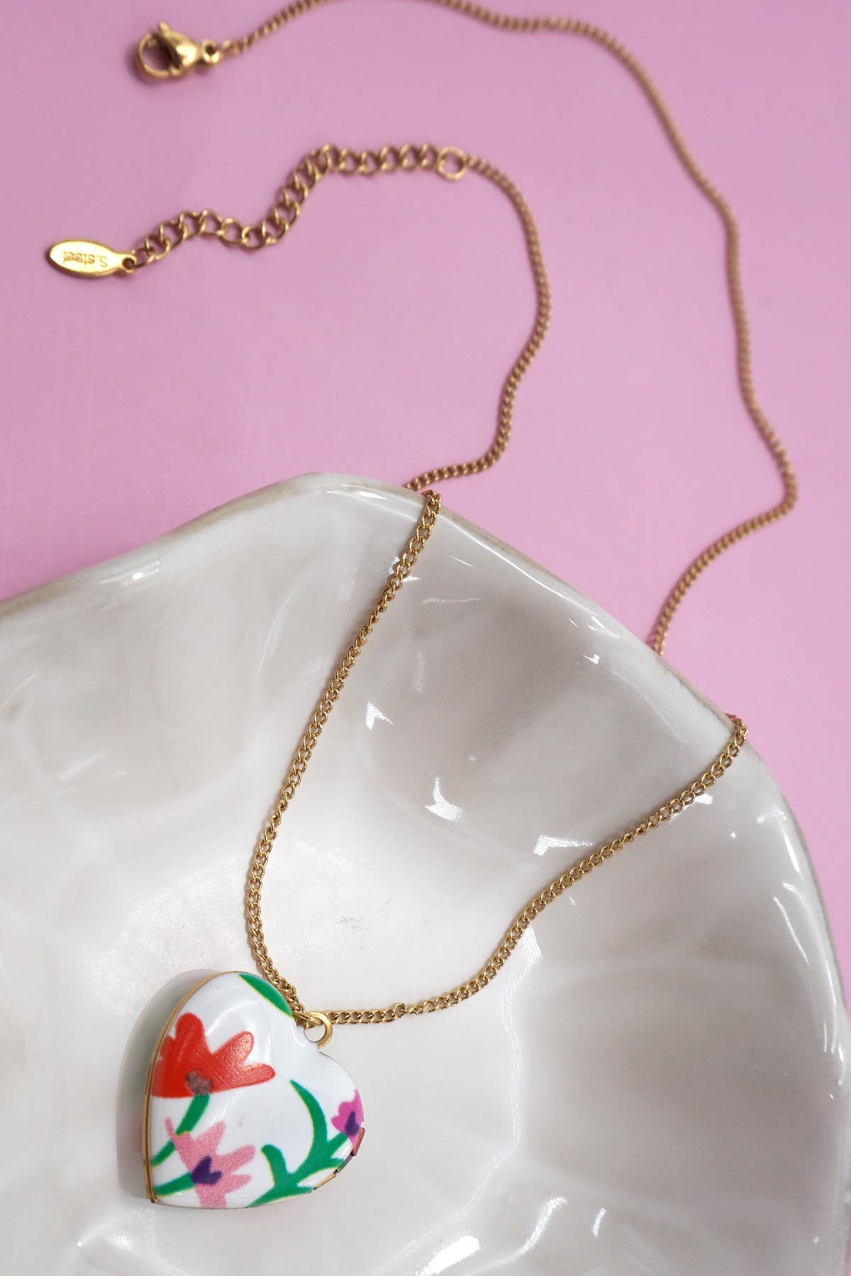JOSSLYN by wall to wall - 18K STAINLESS STEEL TARNISH FREE LOCKET NECKLACE | 40NK9469