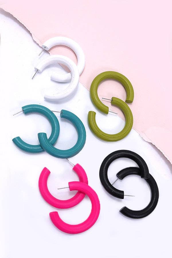 JOSSLYN by wall to wall - COLORFUL WOOD HOOP EARRINGS | 31E23585